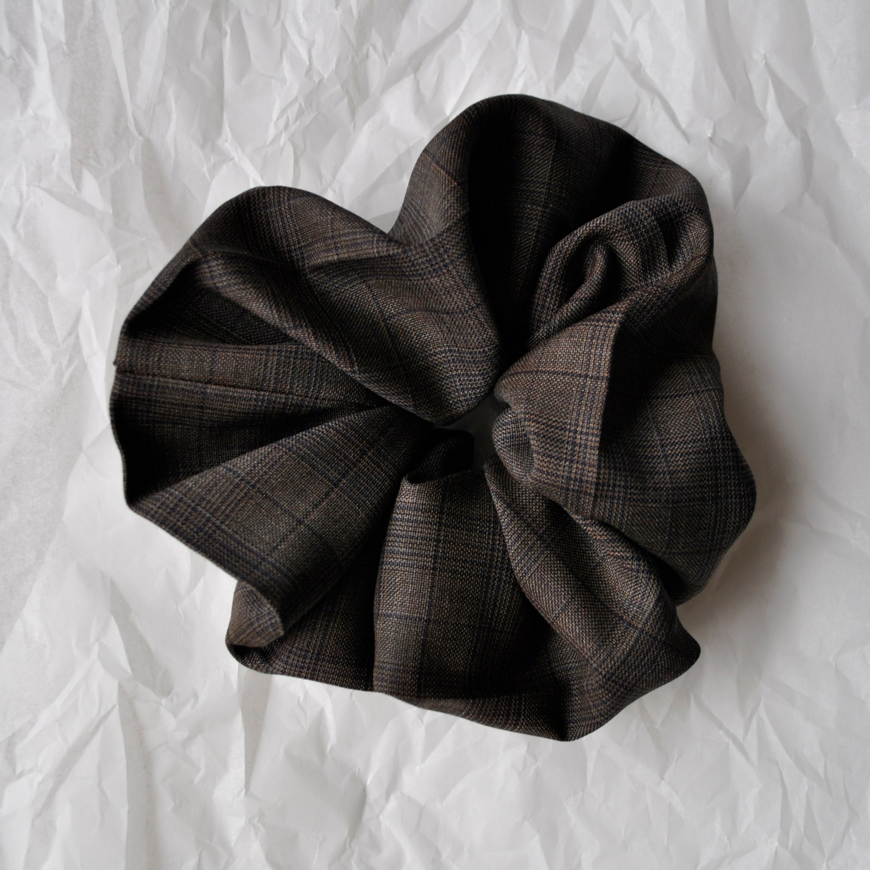 scrunchie 001 – wool check